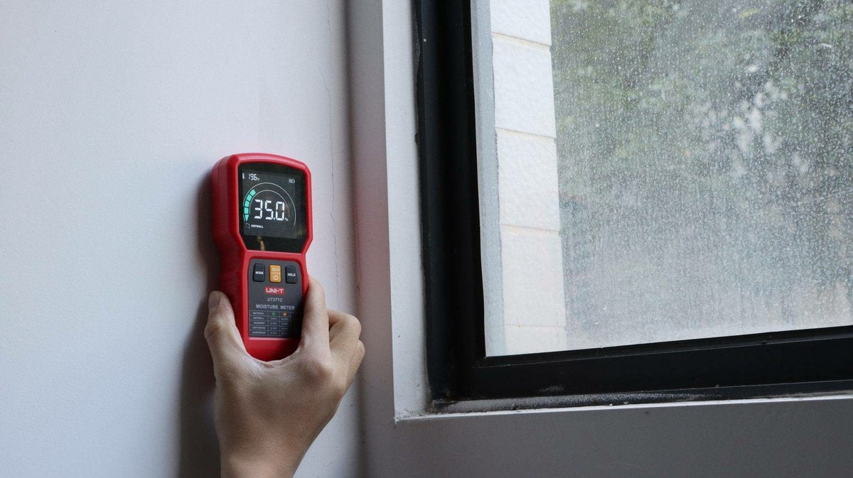 UNI-T Pinloze Vochtmeter voor Hout en Bouwmaterialen – 4 Modi