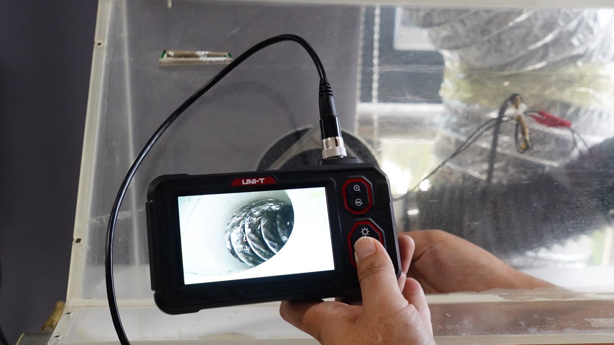 UNI-T Industriële Endoscoop 10 m met Opname – 4,3″ HD, IP67
